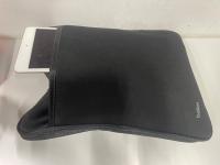 CS723/2024 CONTAINER WITH TABLET AND SHOES